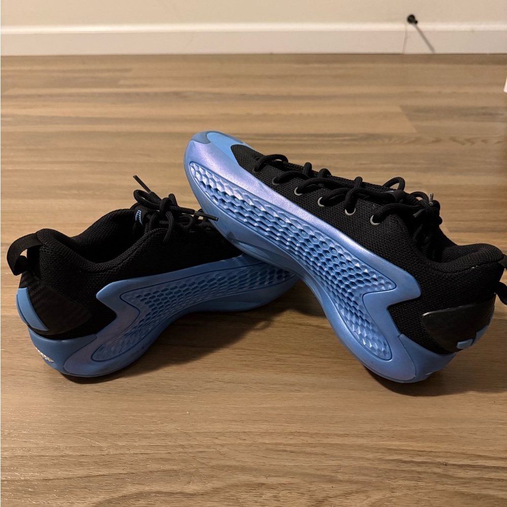 ❌SOLD❌adidas Men's Black and Light Blue Athletic Shoes